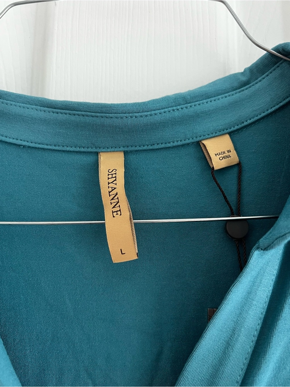NWT Women's Turquoise Ruched Button Front Top - Picture 2 of 7
